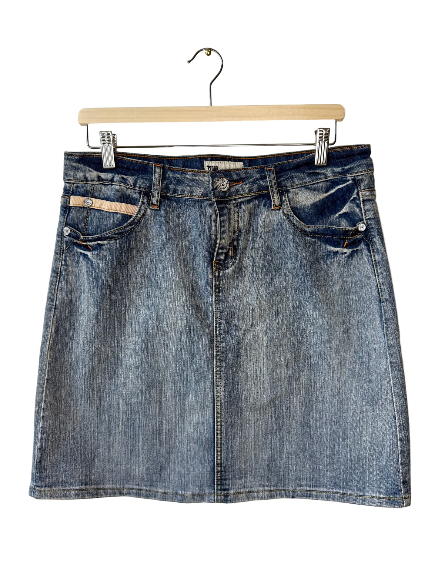 Y2K t2000 Women's Light Wash Denim Skirt