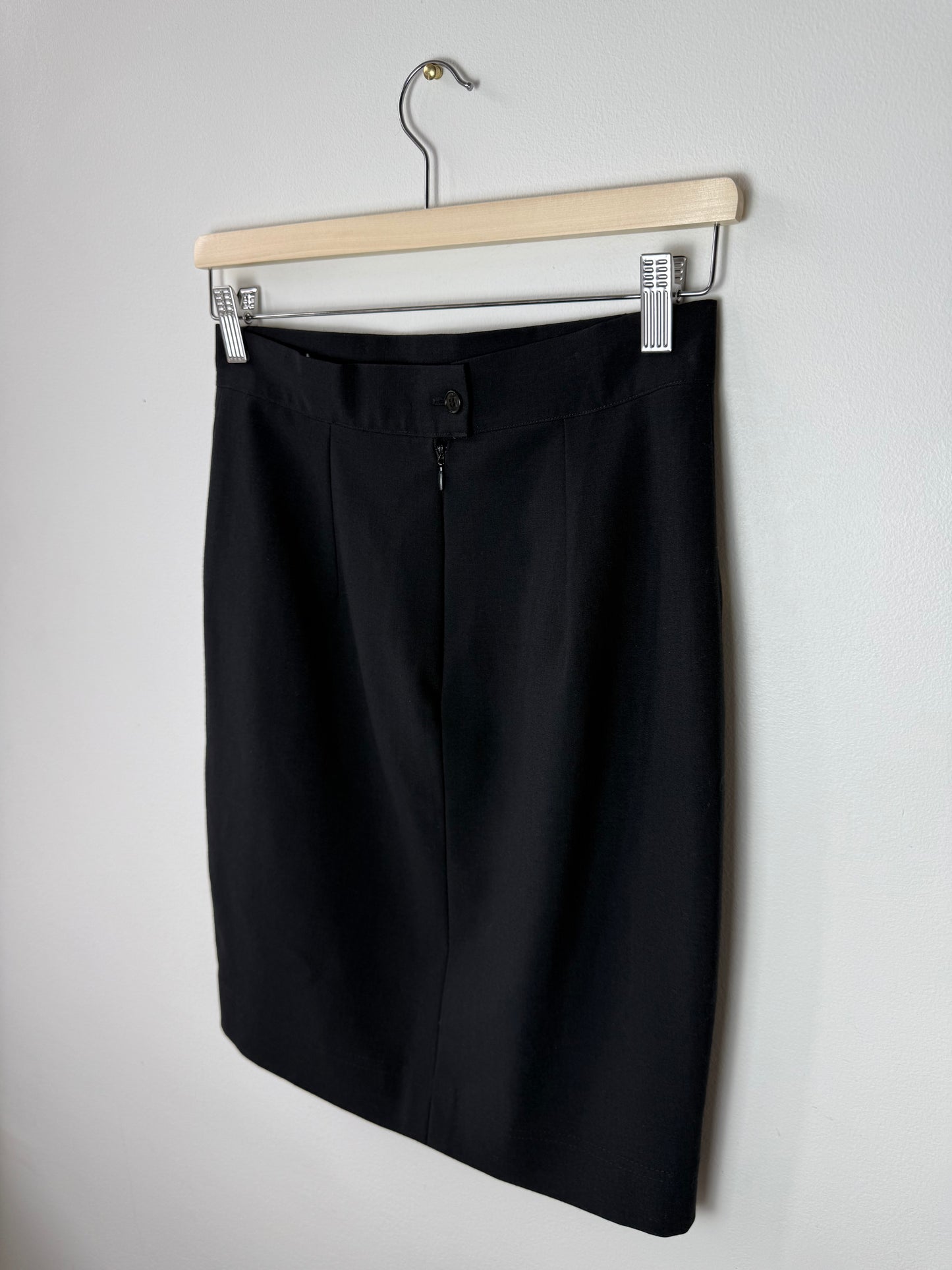 Vintage BESTINI Women's Black Pencil Skirt with Seashell Embroidery