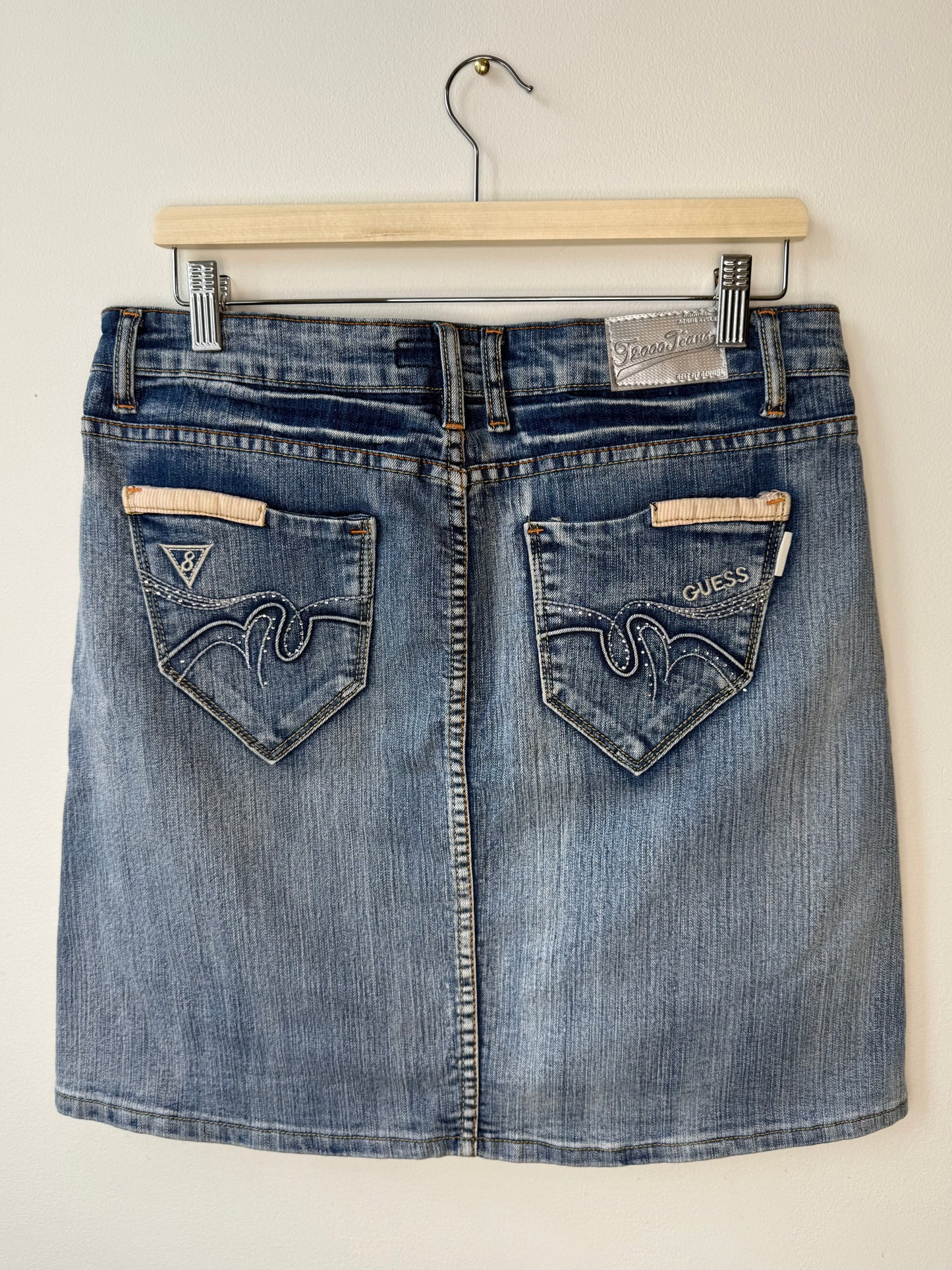 Y2K t2000 Women's Light Wash Denim Skirt