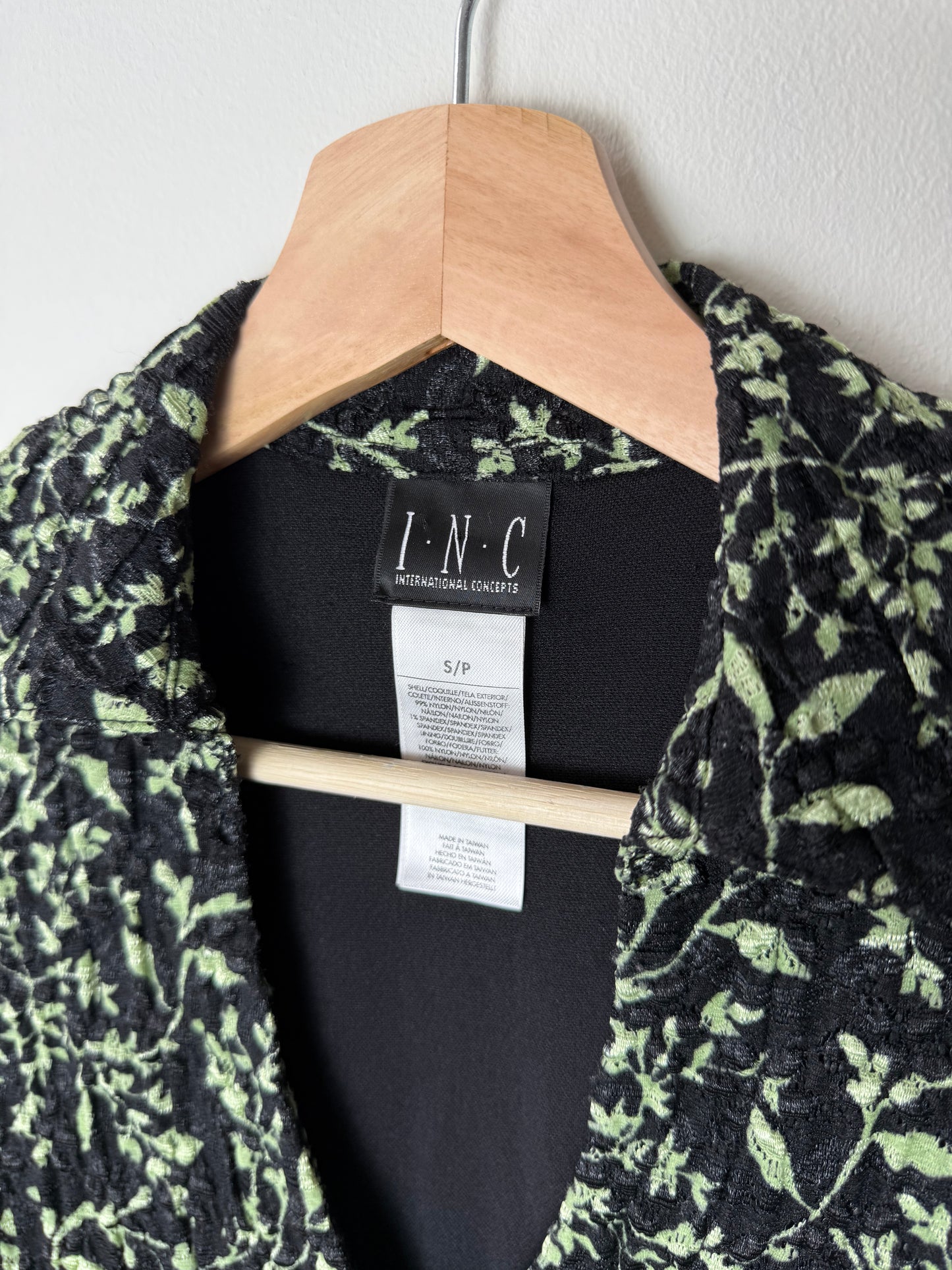 INC Women's Black Floral Patterned Blouse