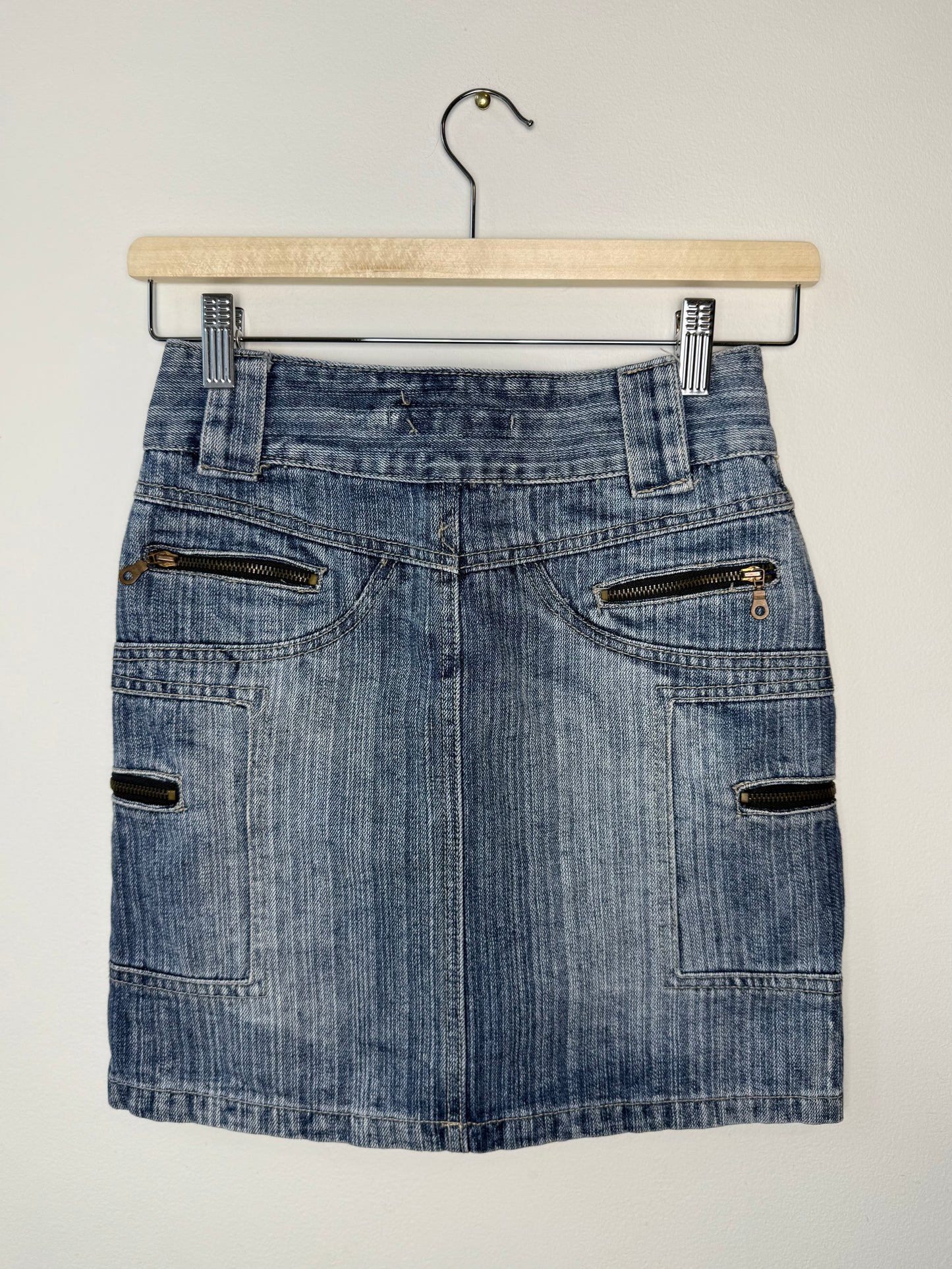 Y2K 楓 Kaede Women's Blue Faded Denim Skirt