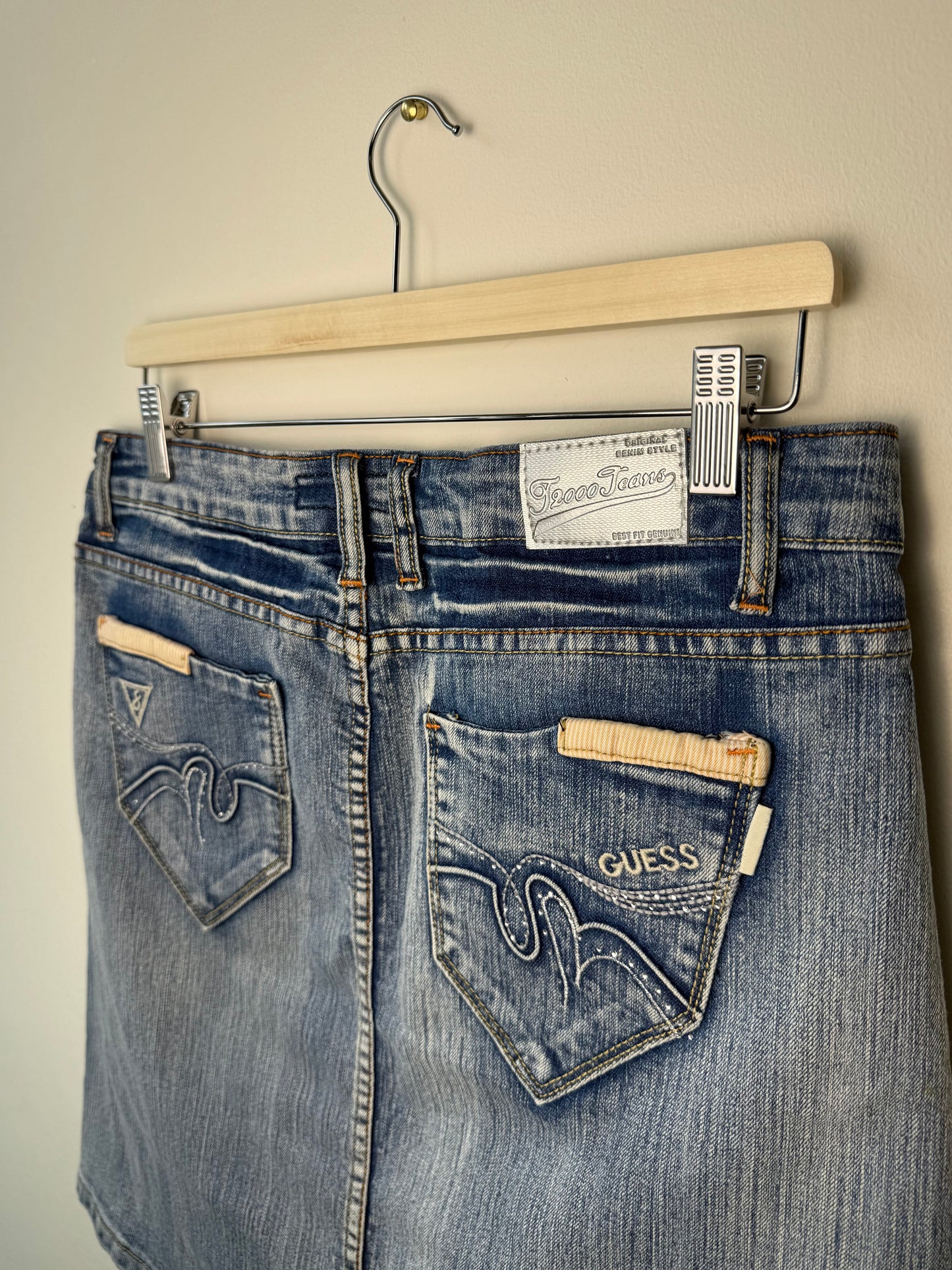 Y2K t2000 Women's Light Wash Denim Skirt