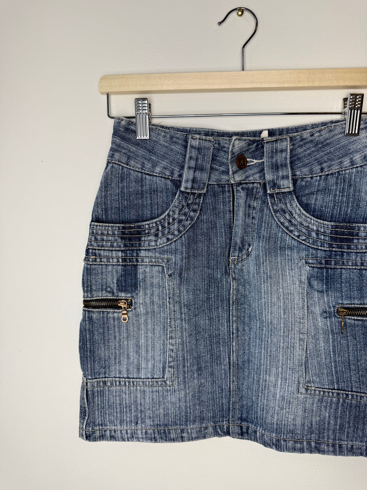 Y2K 楓 Kaede Women's Blue Faded Denim Skirt