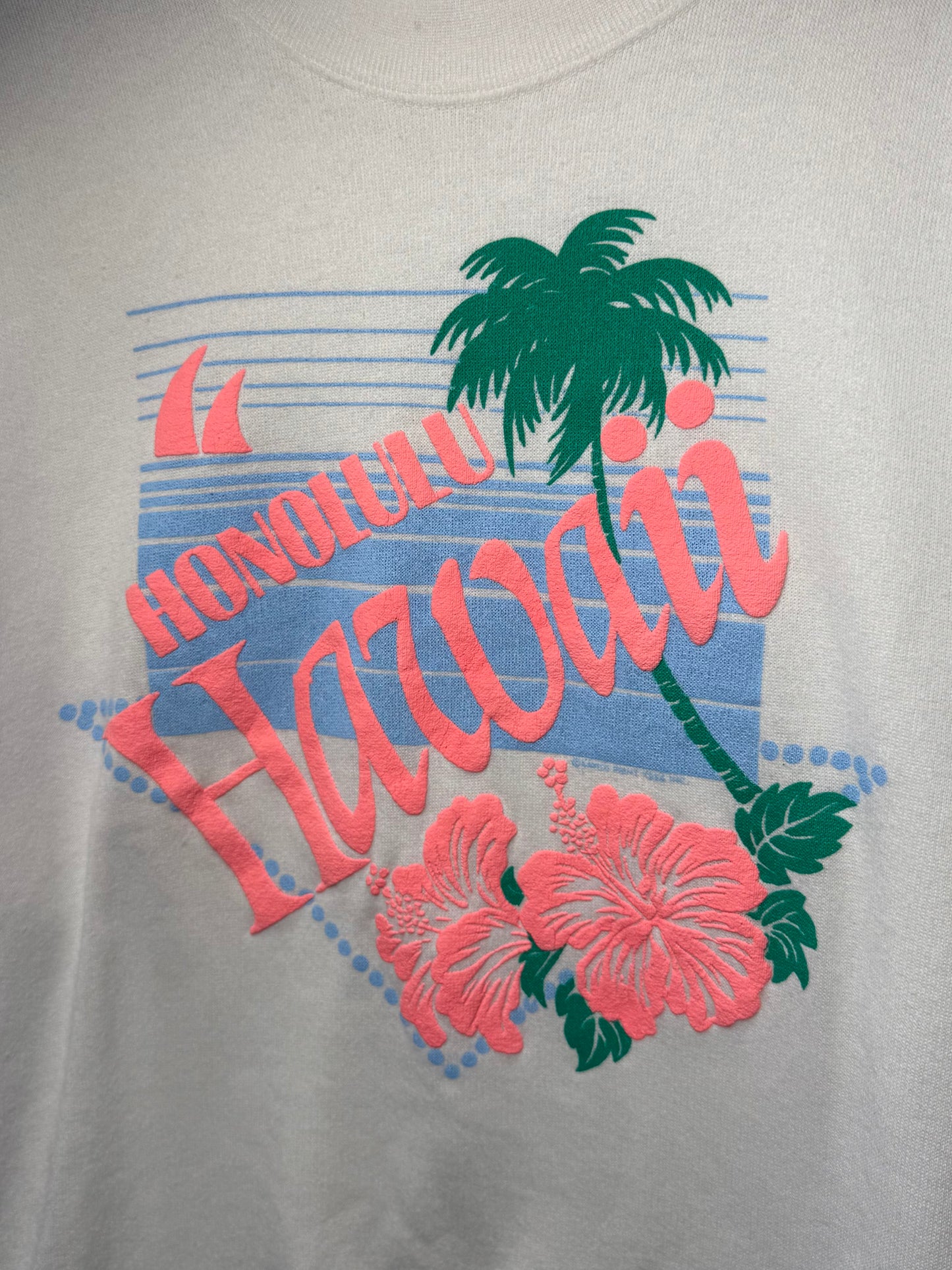 Vintage Women's Hawaii Graphic White Crewneck Sweatshirt