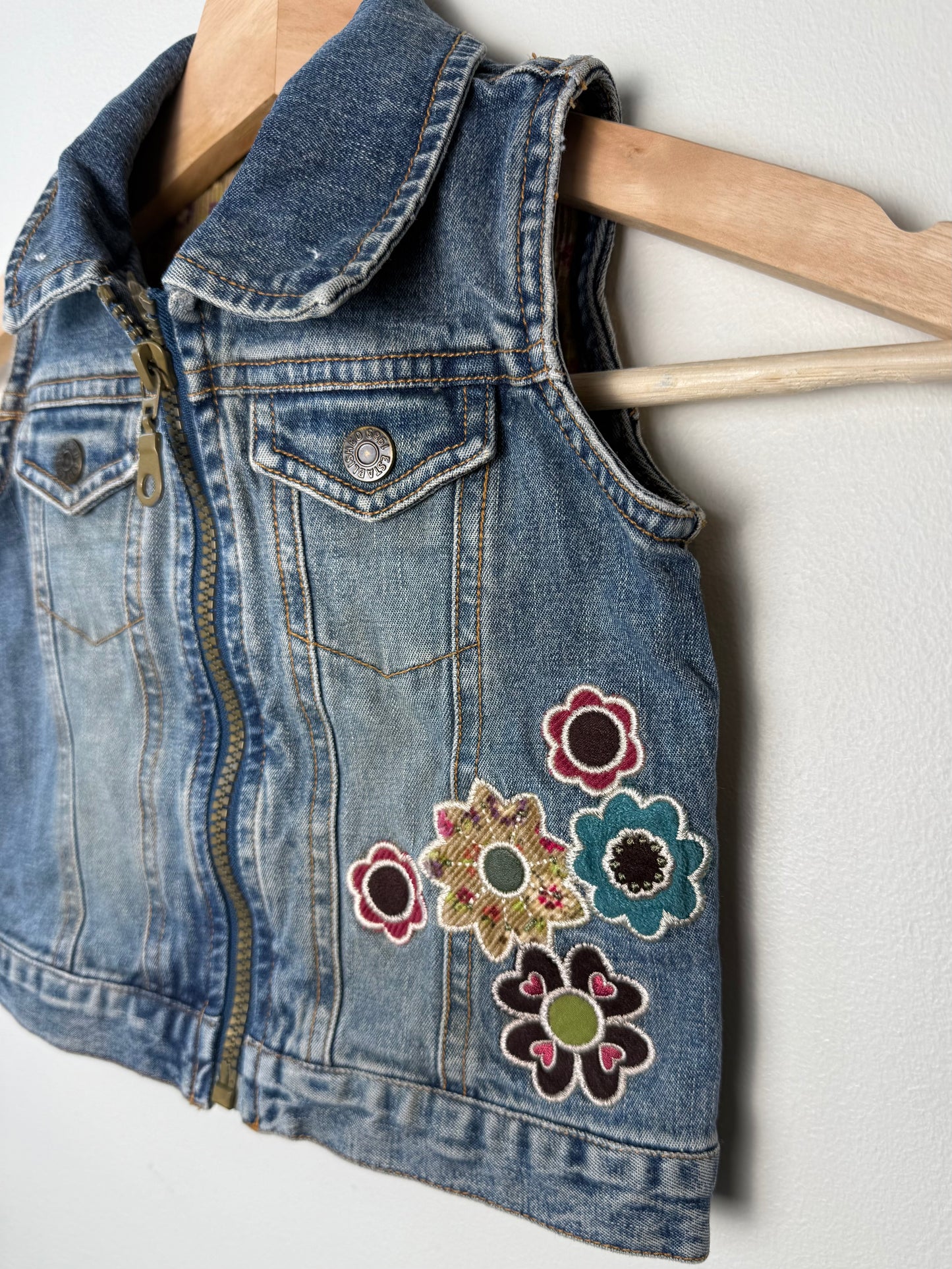 THE CHILDREN PLACE Girls' Denim Vest with Floral Patches