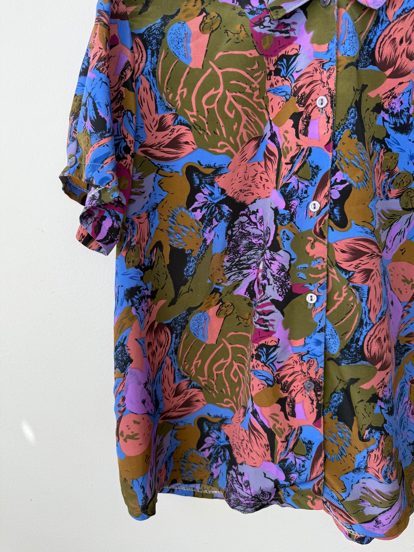 Vintage Sun Hung Women's Colorful Floral Short Sleeve Blouse