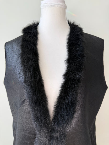 EXPRESS Women's Black Faux Fur Vest