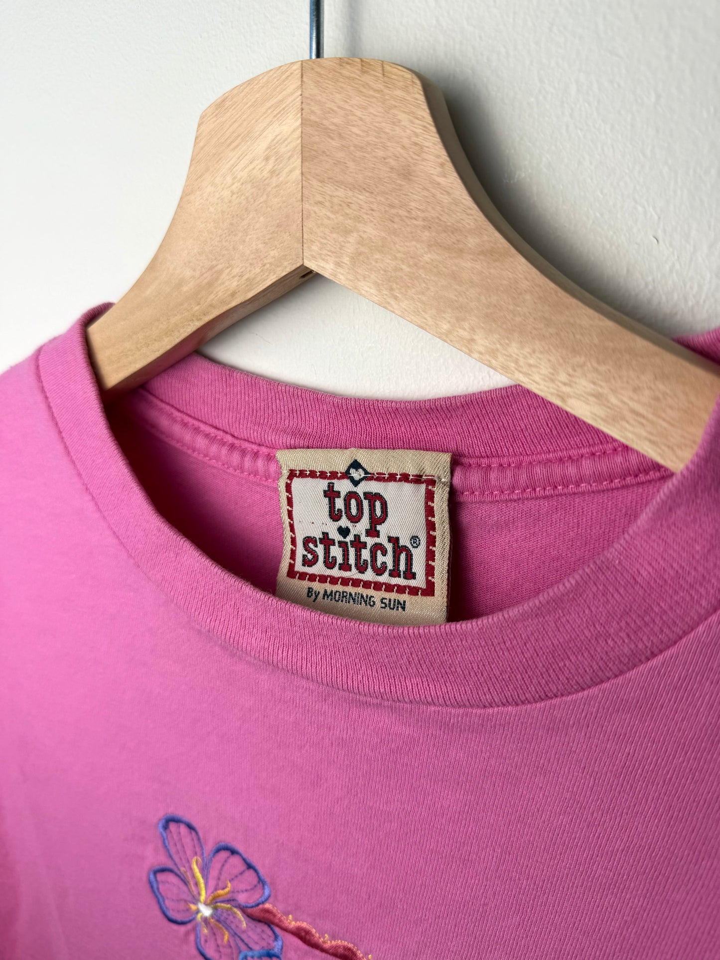 Vintage Top Stitch Women's Pink T-Shirt with Floral Embroidery