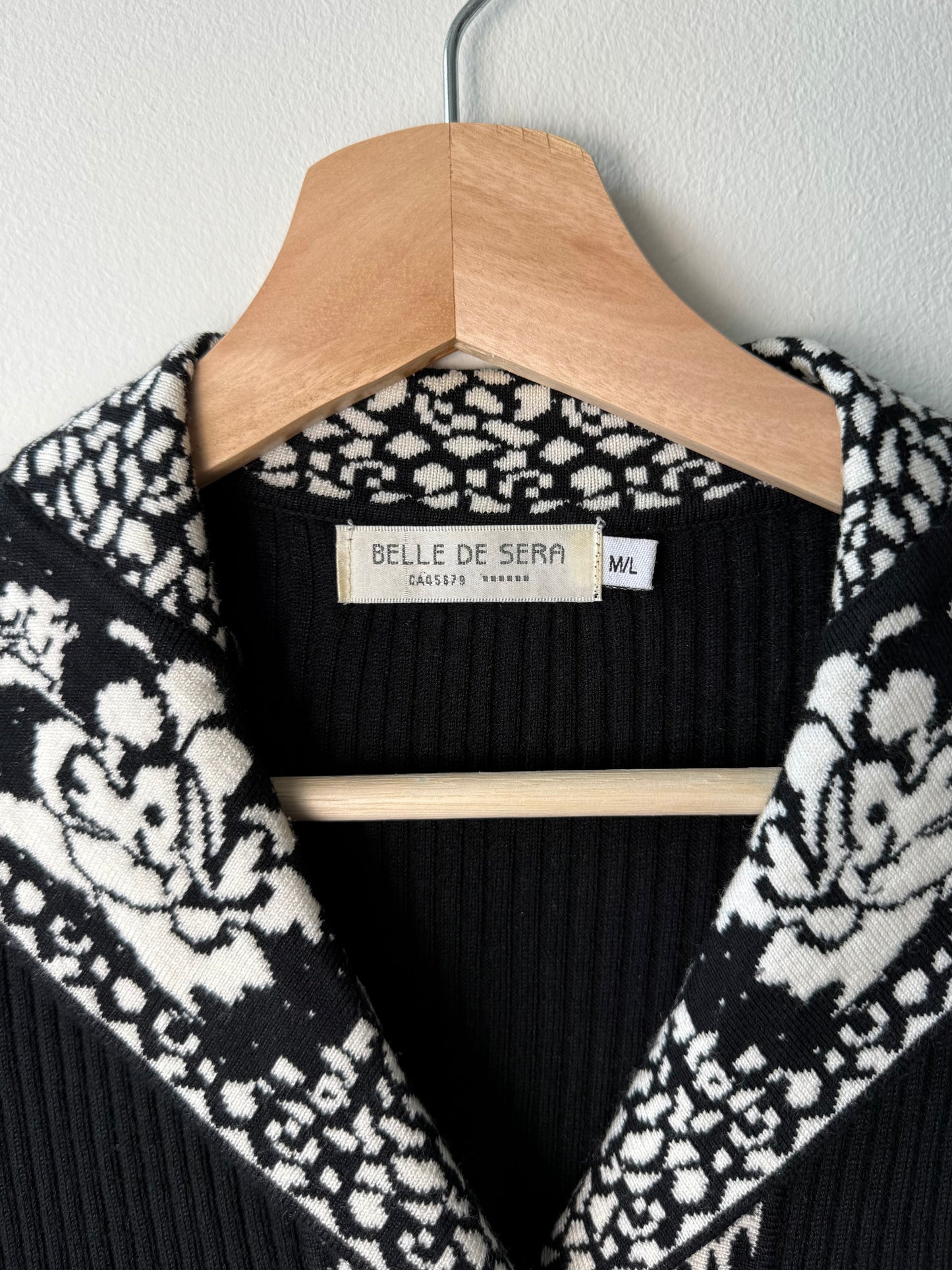 BELLE DE SERA Women's Black Ribbed Knit Sweater with Floral Collar