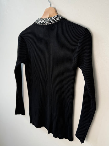 BELLE DE SERA Women's Black Ribbed Knit Sweater with Floral Collar