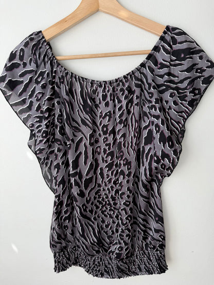 Y2K Dynamite Women's Gray & Pink Leopard Print Top