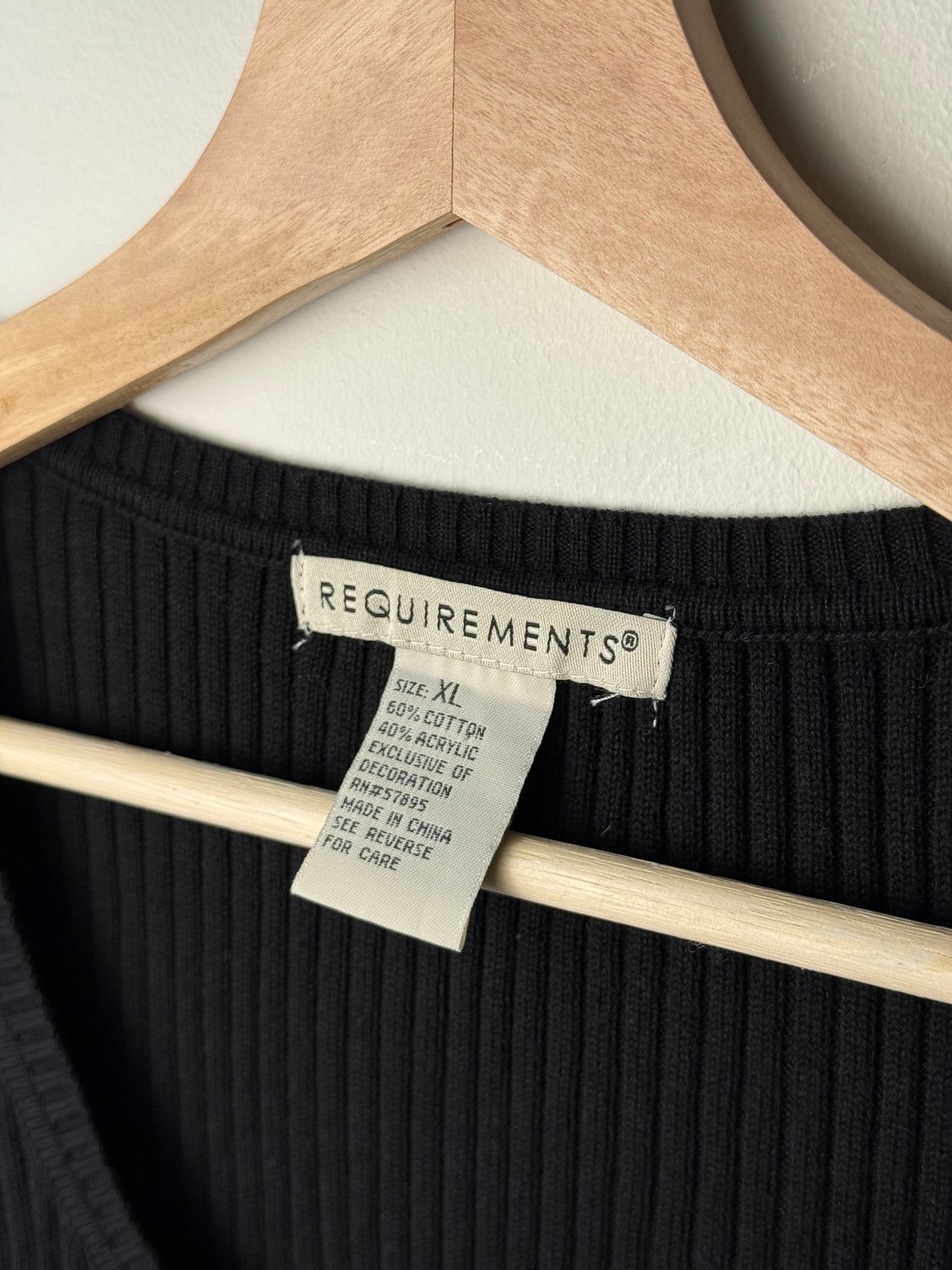 Vintage Requirements Women's Black Ribbed Sweater With Belt