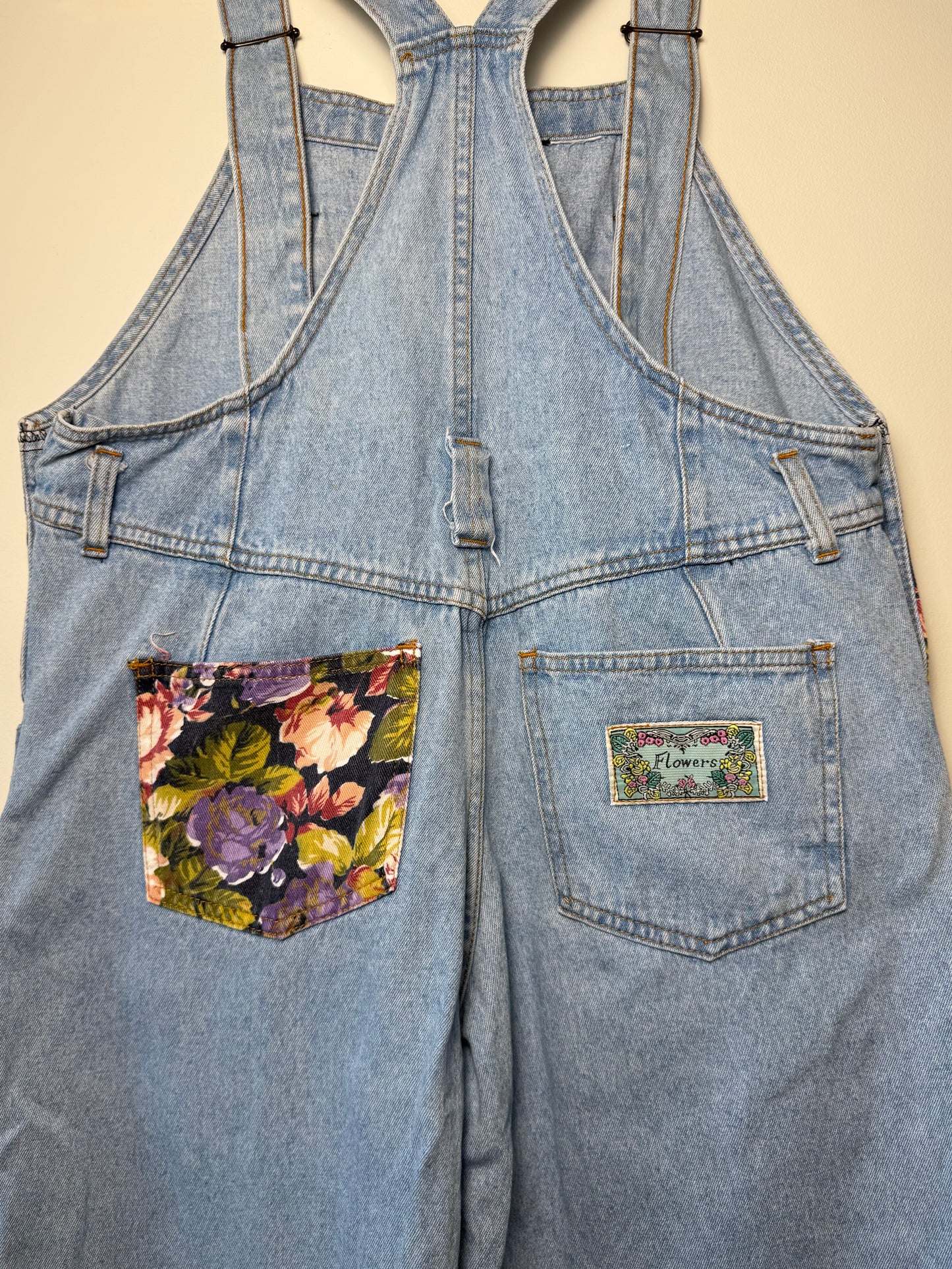 Vintage Women's Light-Wash Blue Floral Denim Overalls