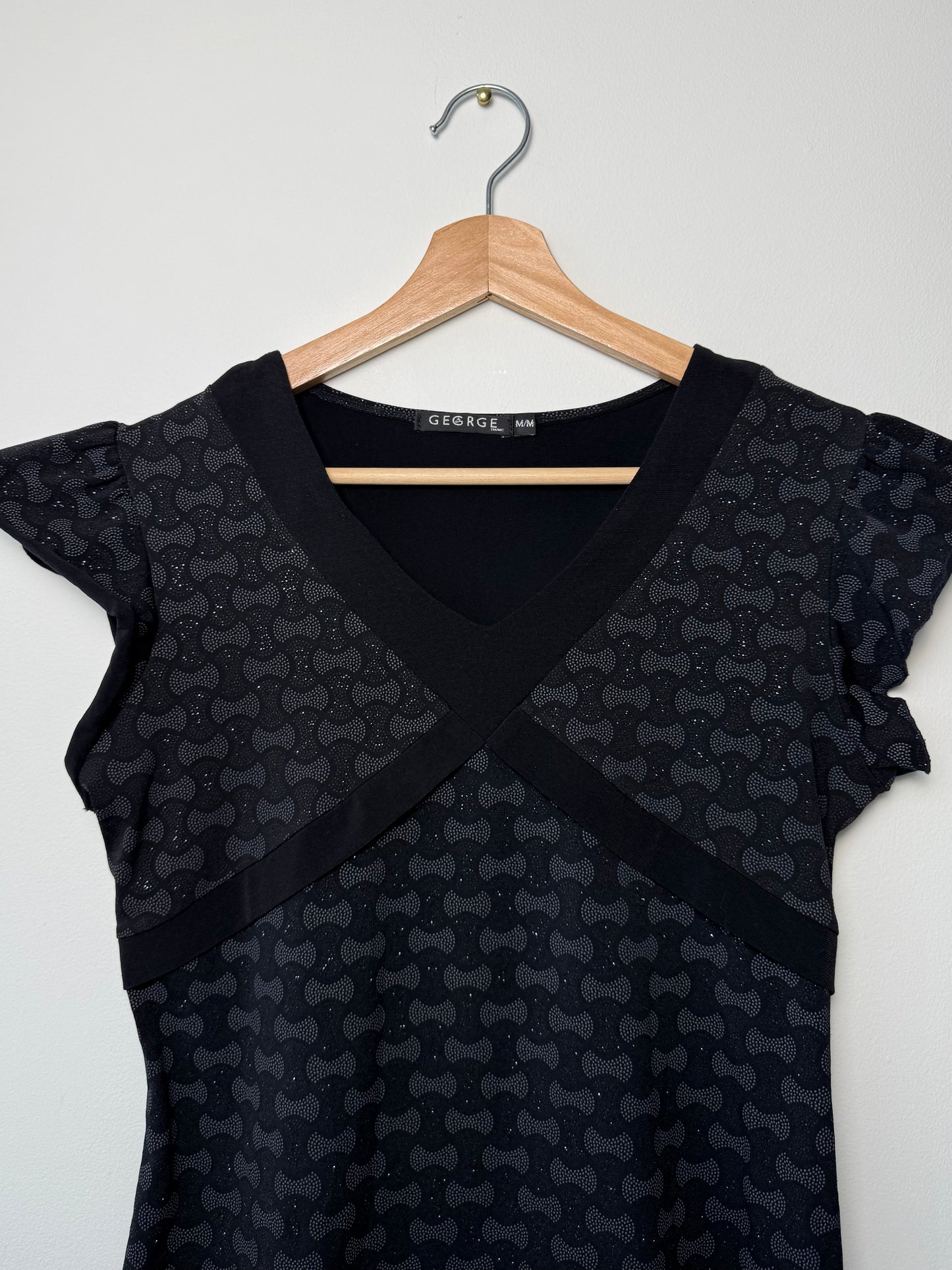 Y2K George Women's Black GeometricPrint Flutter Sleeve V-Neck Top