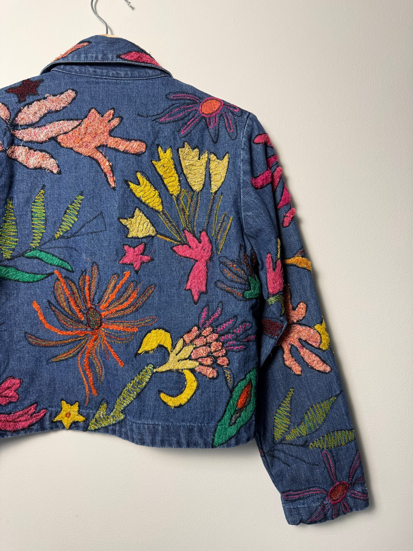 Vintage Y2K Women’s Chico's Open-Front Blue Denim Jacket with Colorful Floral Embroidery
