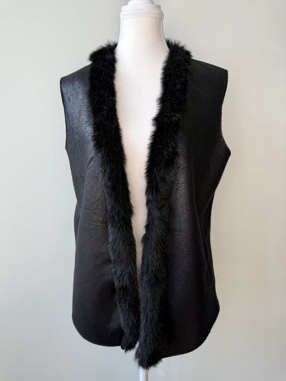 EXPRESS Women's Black Faux Fur Vest
