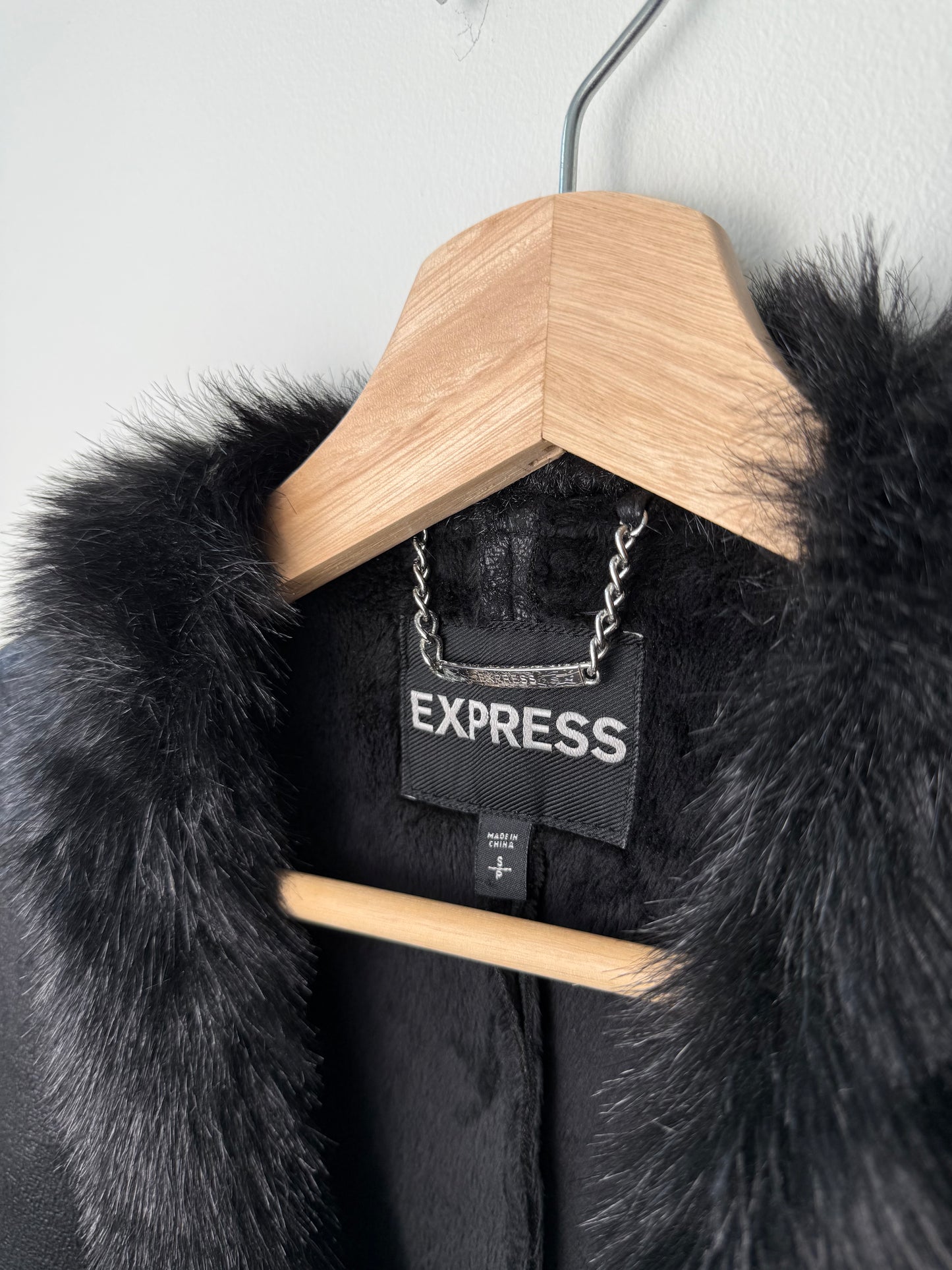 EXPRESS Women's Black Faux Fur Vest