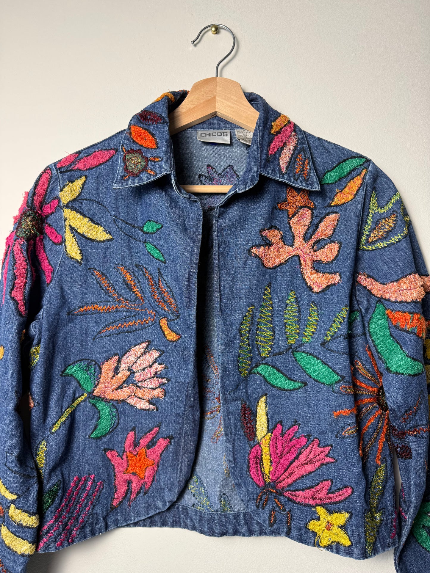 Vintage Y2K Women’s Chico's Open-Front Blue Denim Jacket with Colorful Floral Embroidery