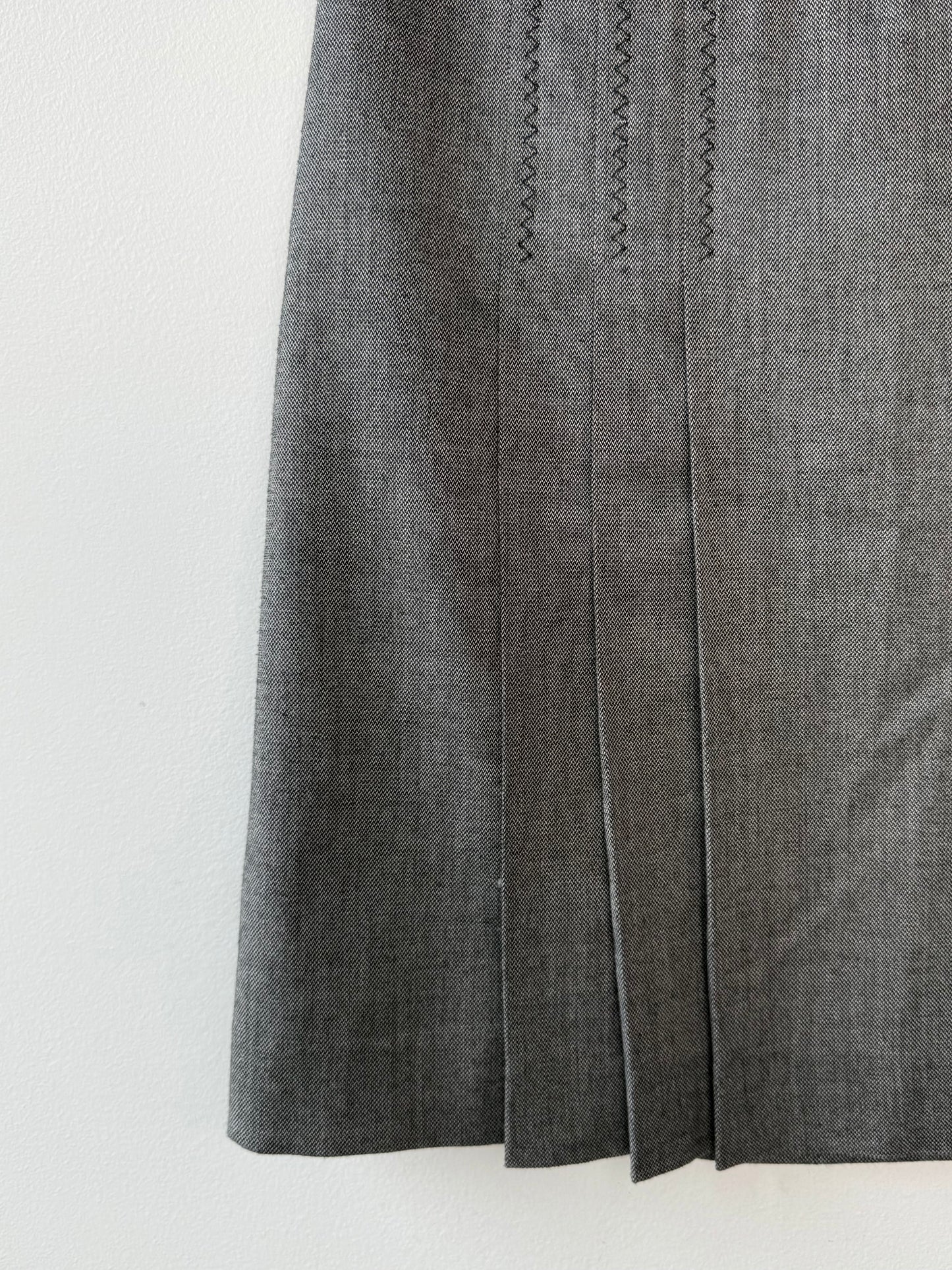 Vintage Ann Taylor Loft Women's Gray Pleated Skirt