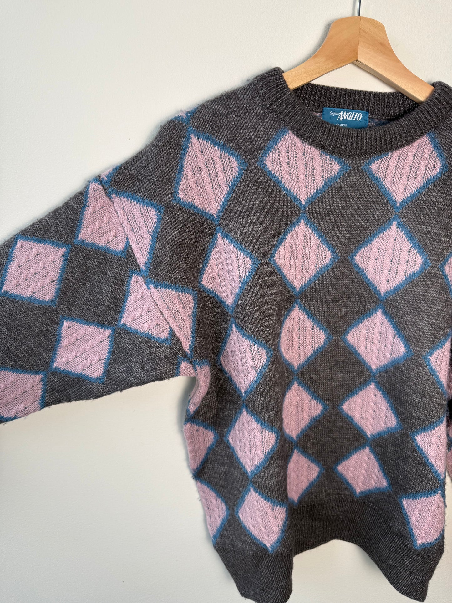 Vintage Signor Angelo Women's Gray & Pink Diamond Patterned Sweater