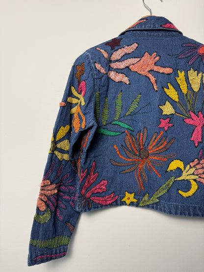 Vintage Y2K Women’s Chico's Open-Front Blue Denim Jacket with Colorful Floral Embroidery