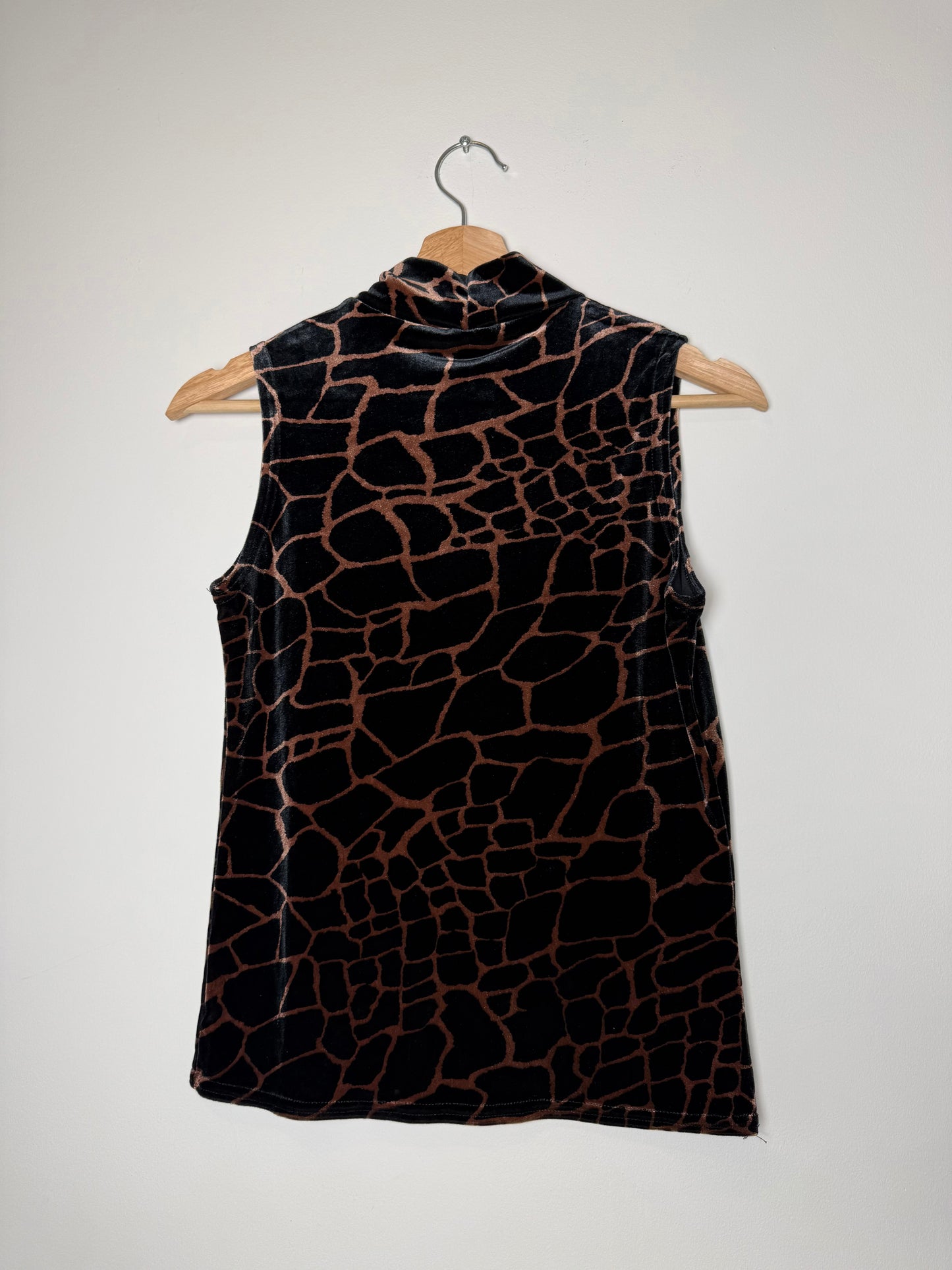 Vintage Y2K Women's Giraffe Print High-Neck Tank Top
