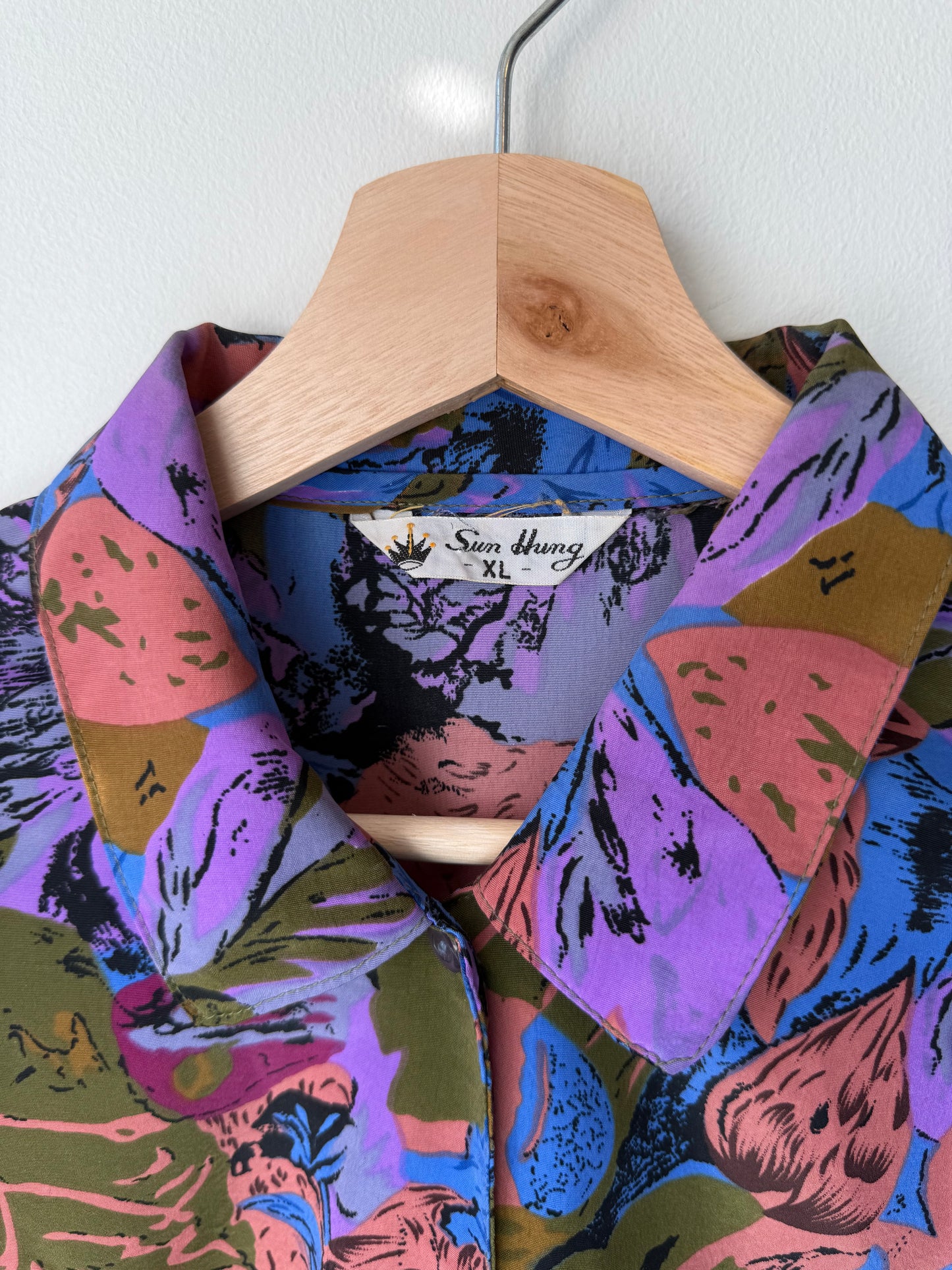 Vintage Sun Hung Women's Colorful Floral Short Sleeve Blouse